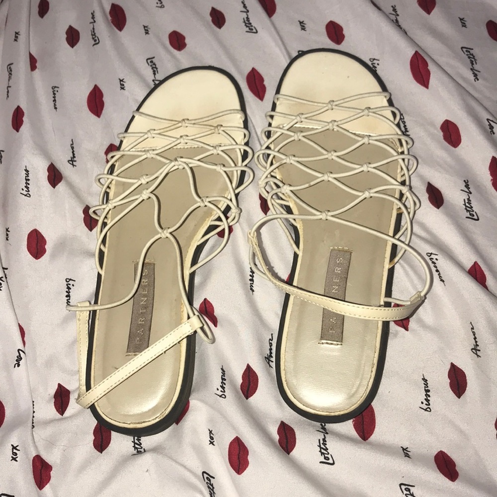 Partners 7M Alina sandals cream color 💕
